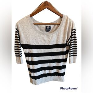 American Eagle Outfitters Crew Neck Sweater